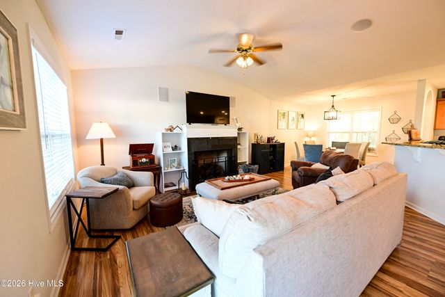 103 Spanish Moss Court, Hampstead, NC 28443