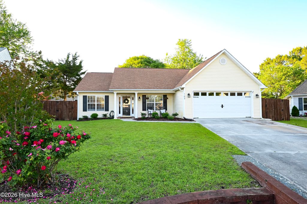 103 Spanish Moss Court, Hampstead, NC 28443