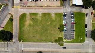 300 W Park Row Drive, Arlington, TX 76010