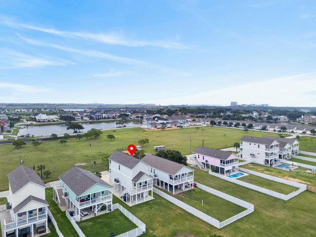 2503 103rd Street, Galveston, TX 77554