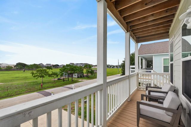 2503 103rd Street, Galveston, TX 77554