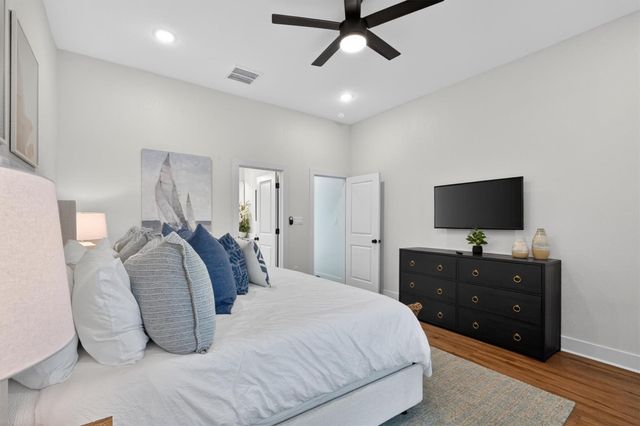 2503 103rd Street, Galveston, TX 77554