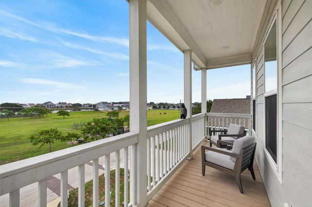 2503 103rd Street, Galveston, TX 77554