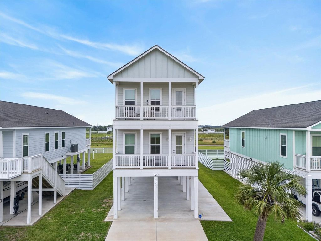 2503 103rd Street, Galveston, TX 77554