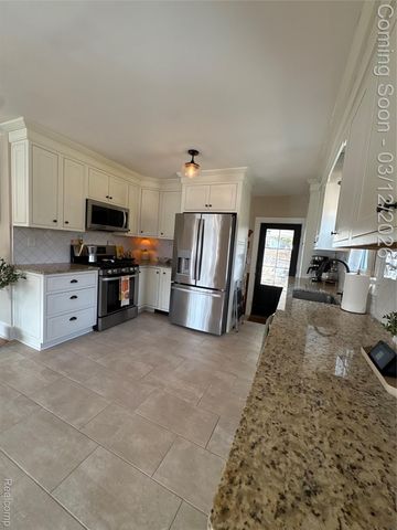 270 Winry Drive, Rochester Hills, MI 48307