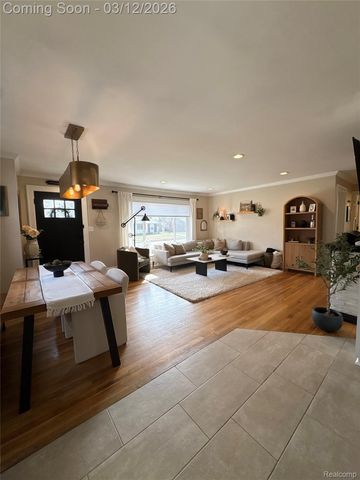 270 Winry Drive, Rochester Hills, MI 48307