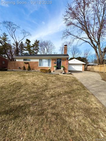 270 Winry Drive, Rochester Hills, MI 48307