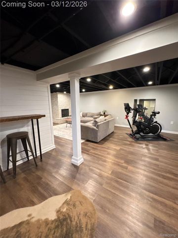 270 Winry Drive, Rochester Hills, MI 48307