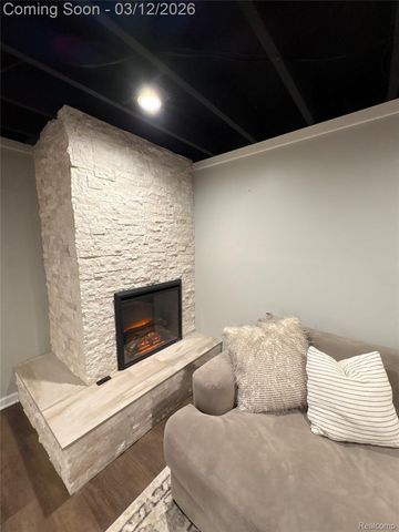 270 Winry Drive, Rochester Hills, MI 48307