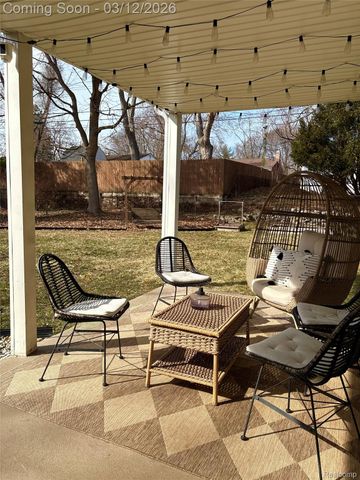 270 Winry Drive, Rochester Hills, MI 48307