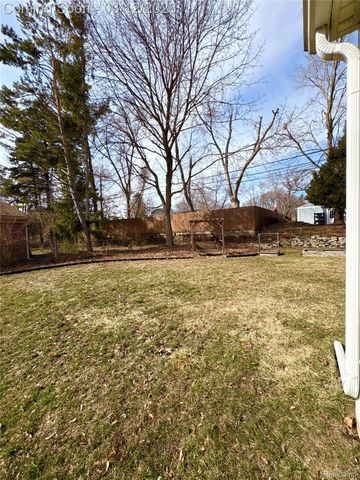 270 Winry Drive, Rochester Hills, MI 48307