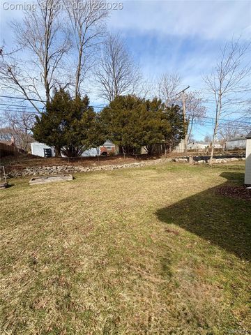 270 Winry Drive, Rochester Hills, MI 48307