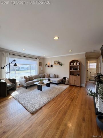 270 Winry Drive, Rochester Hills, MI 48307