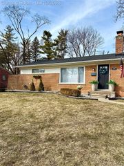 270 Winry Drive, Rochester Hills, MI 48307