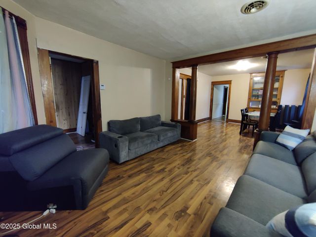 113 DeGraff Street, Schenectady, NY 12308