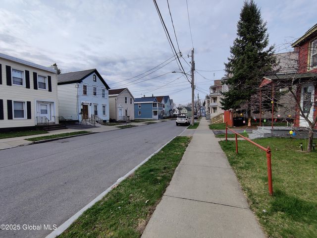 113 DeGraff Street, Schenectady, NY 12308