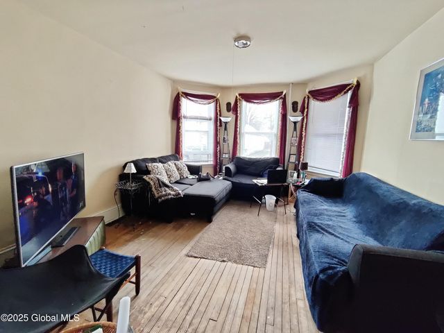 113 DeGraff Street, Schenectady, NY 12308