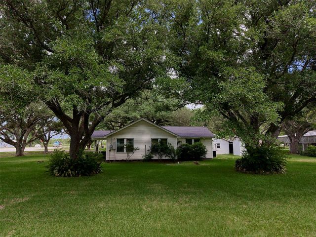 16103 Highway 36, Needville, TX 77461