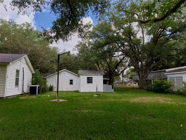 16103 Highway 36, Needville, TX 77461