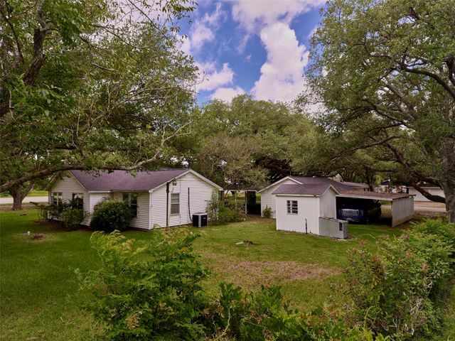 16103 Highway 36, Needville, TX 77461