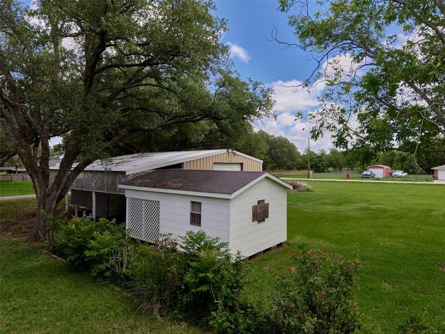 16103 Highway 36, Needville, TX 77461