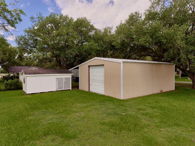 16103 Highway 36, Needville, TX 77461