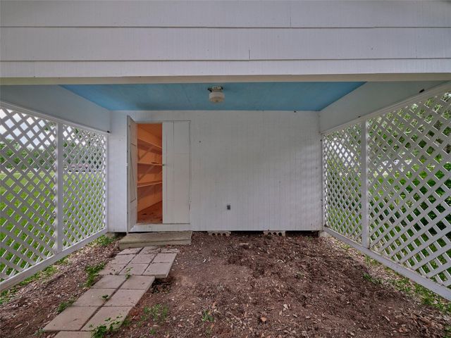 16103 Highway 36, Needville, TX 77461