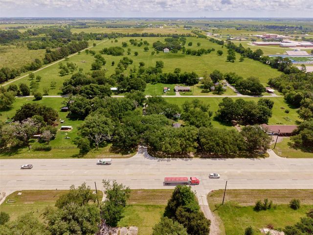 16103 Highway 36, Needville, TX 77461