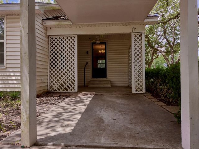16103 Highway 36, Needville, TX 77461