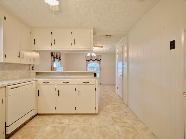 16103 Highway 36, Needville, TX 77461