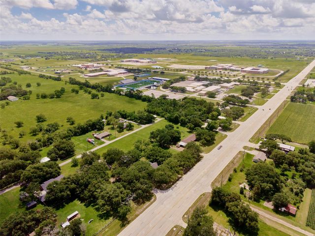16103 Highway 36, Needville, TX 77461