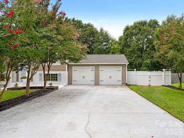 5808 Ryder Avenue, Charlotte, NC 28226