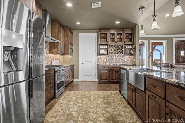 4011 E 201st Street S, Mounds, OK 74047