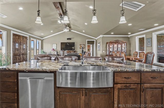 4011 E 201st Street S, Mounds, OK 74047