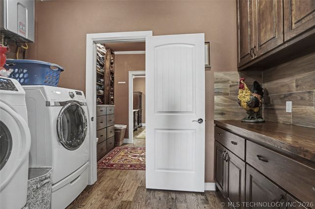 4011 E 201st Street S, Mounds, OK 74047