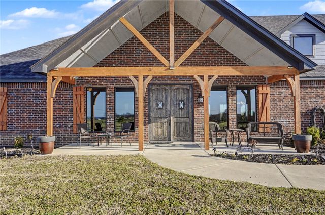 4011 E 201st Street S, Mounds, OK 74047