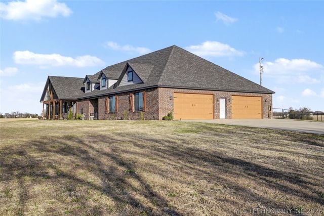 4011 E 201st Street S, Mounds, OK 74047