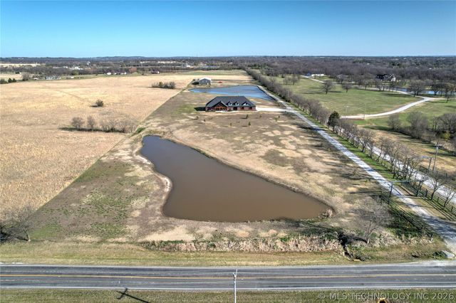 4011 E 201st Street S, Mounds, OK 74047