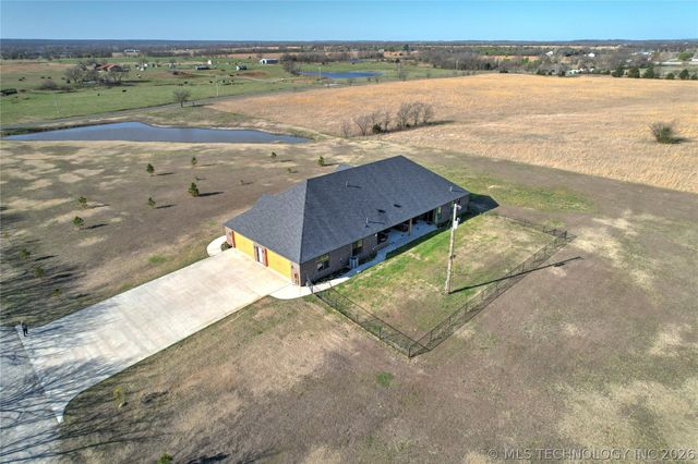 4011 E 201st Street S, Mounds, OK 74047