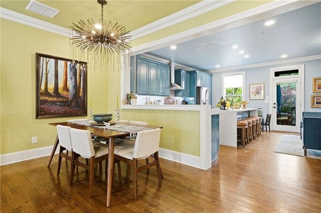 535 Canton Walk, Roswell, GA 30075