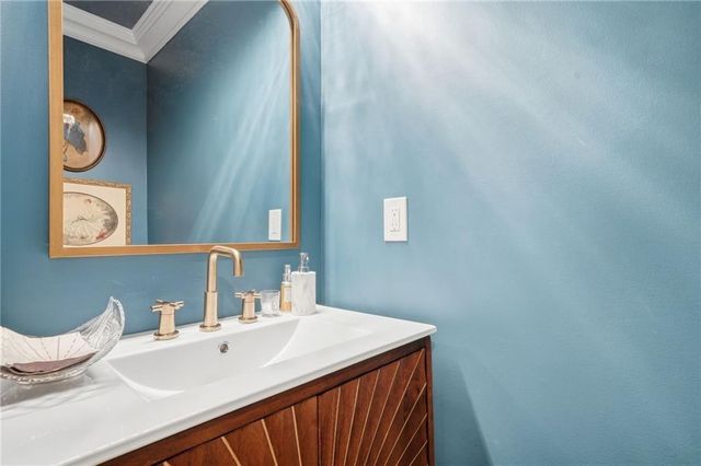 535 Canton Walk, Roswell, GA 30075