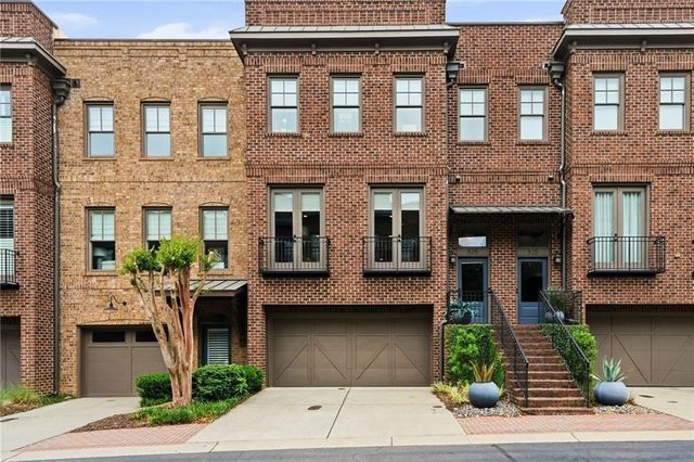 535 Canton Walk, Roswell, GA 30075