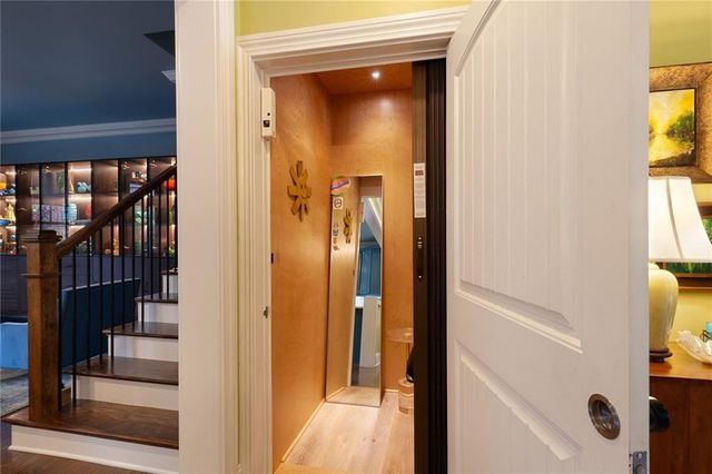 535 Canton Walk, Roswell, GA 30075