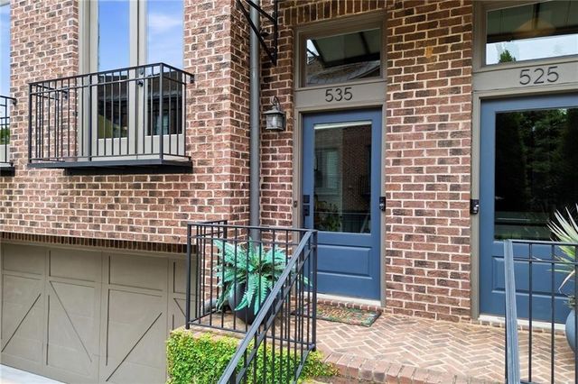 535 Canton Walk, Roswell, GA 30075