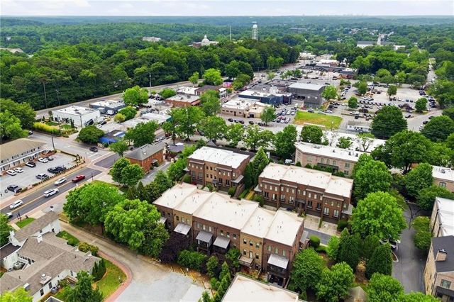 535 Canton Walk, Roswell, GA 30075