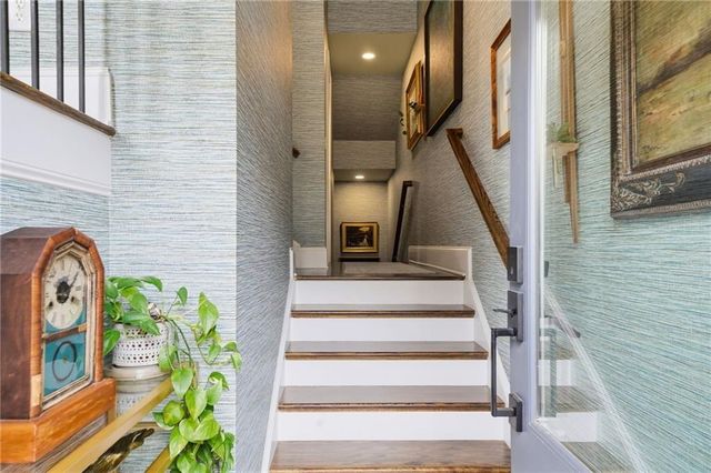 535 Canton Walk, Roswell, GA 30075
