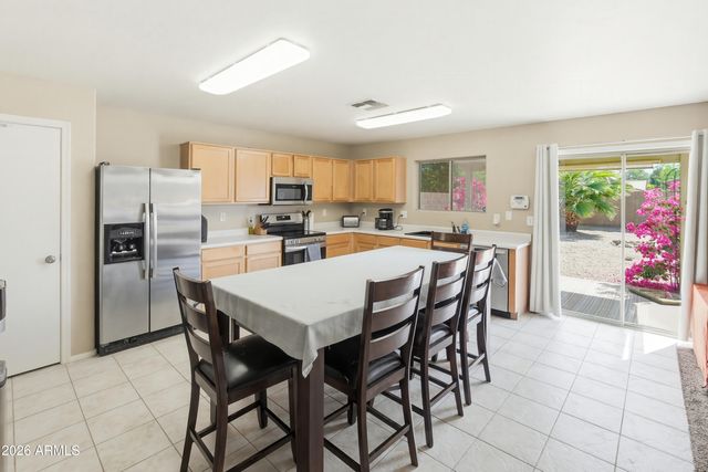 43913 W COLBY Drive, Maricopa, AZ 85138