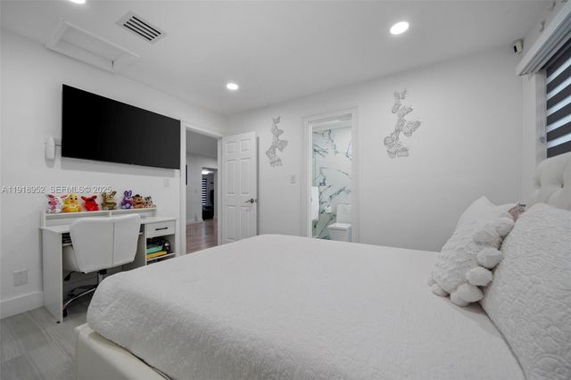 850 SW 31st Ave, Fort Lauderdale, FL 33312