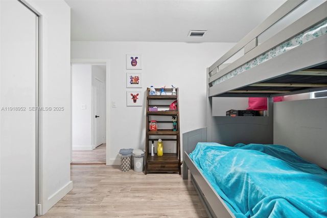 850 SW 31st Ave, Fort Lauderdale, FL 33312