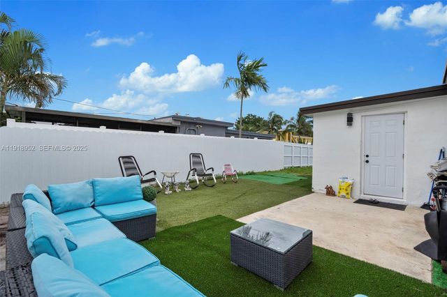 850 SW 31st Ave, Fort Lauderdale, FL 33312